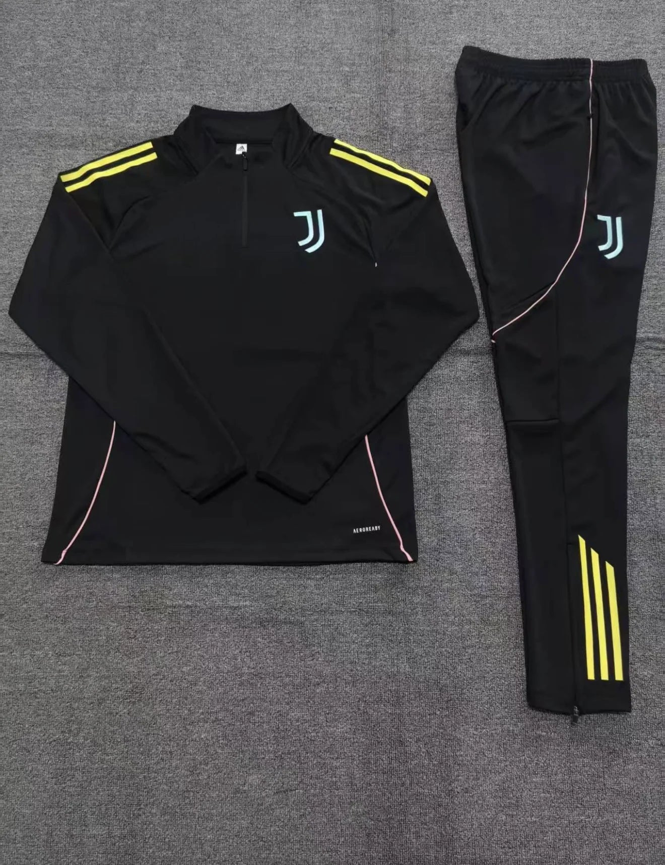 Juventus Hemma 24/25